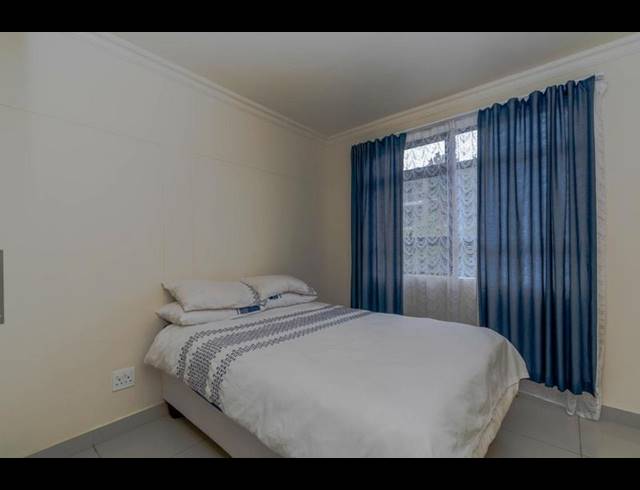 1 BEDROOM APARTMENT FOR SALE IN UMHLANGA RIDGE